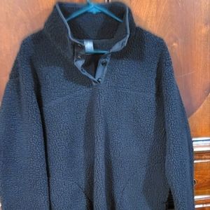 Womens fuzzy pull-over